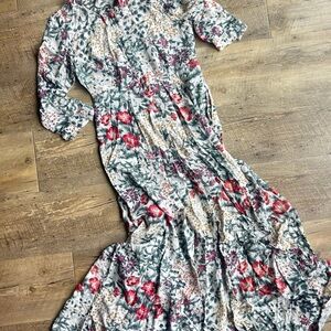 Zara Floral Maxi dress size small very soft fabric